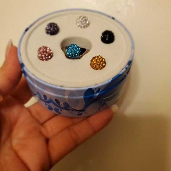 6 in 1 box of rings size 8 - Picture 3 of 5